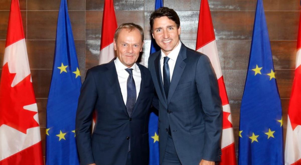 Premier Kanady Justin Trudeau i przewodniczący Rady Europejskiej Donald Tusk