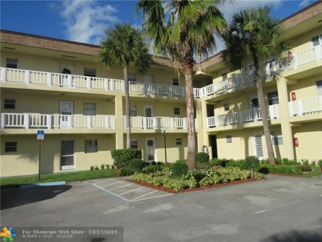 Updated 1/1/ condo for sale!