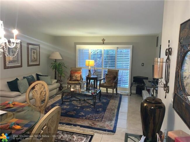 Beautiful 2/2/ condo for sale!