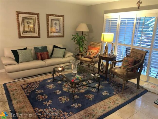 Beautiful 2/2/ condo for sale!