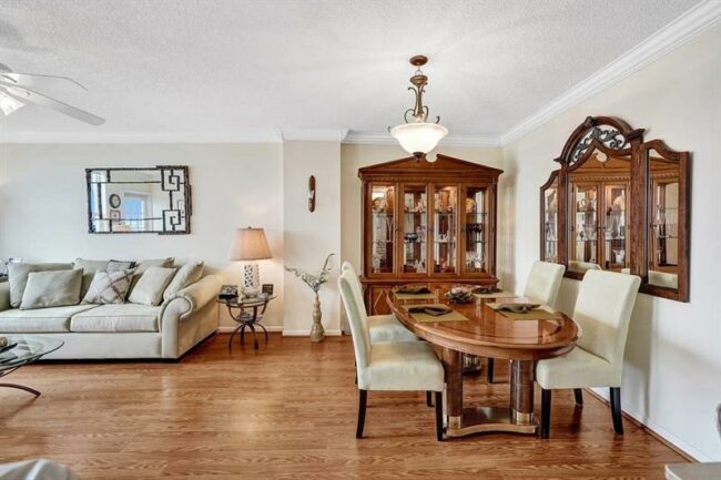 Updated 1/1/ condo for sale!