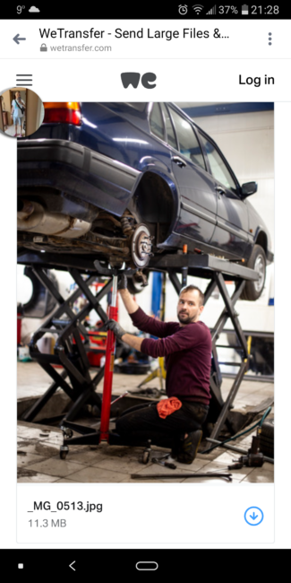 Mechanik samochodowy z wieloletnim doświadczeniem