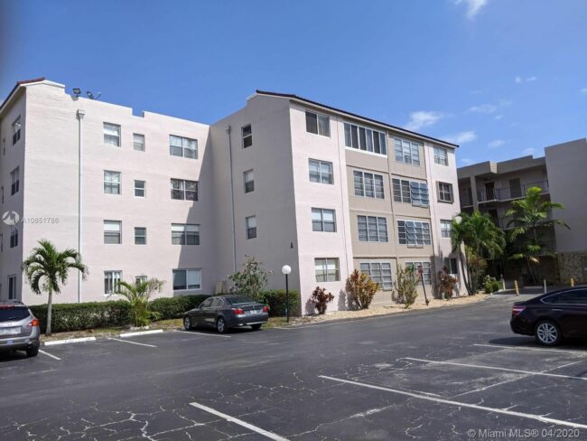 Beautiful 2/2/ condo for sale!